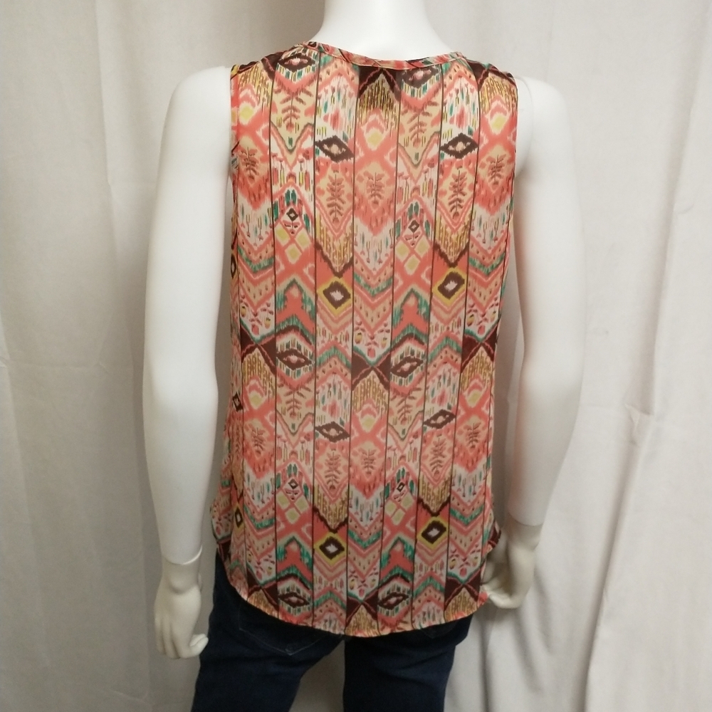 Vanity Tribal Pattern Top - Picture 5 of 7